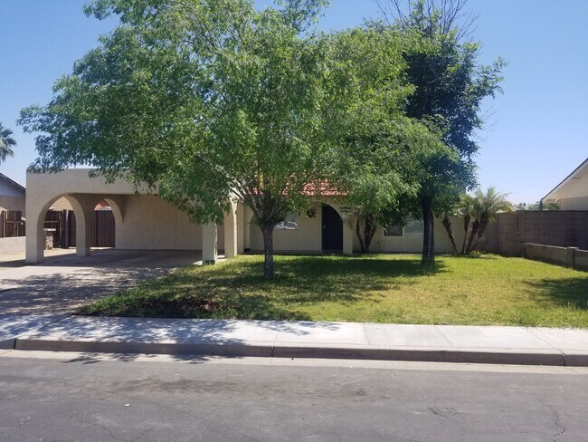 RV gate and 2 car carport - 1819 S Windsor