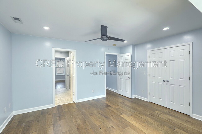 Building Photo - 2882 Mackenzie Ct