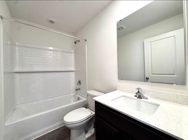 Building Photo - 324 Basin Ct