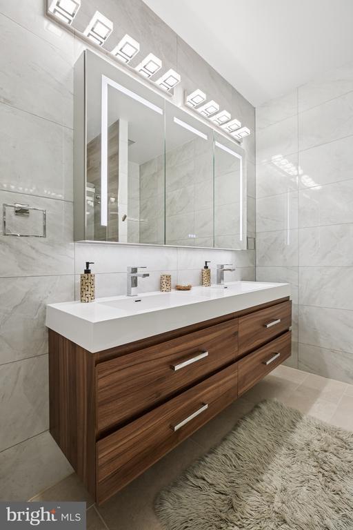 Building Photo - 4353 Westover Pl NW