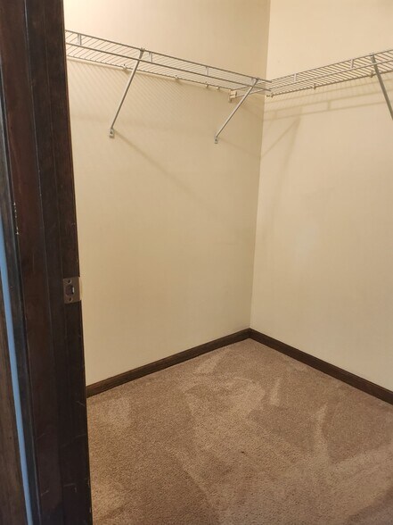 Large enough to hold all of your treasures! - 35097 Whispering Oaks Blvd