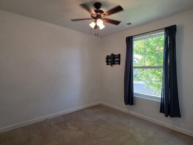 Building Photo - Updated 3-Bedroom Ranch in the Traditions Neighborhood – Move-In Incentives Available