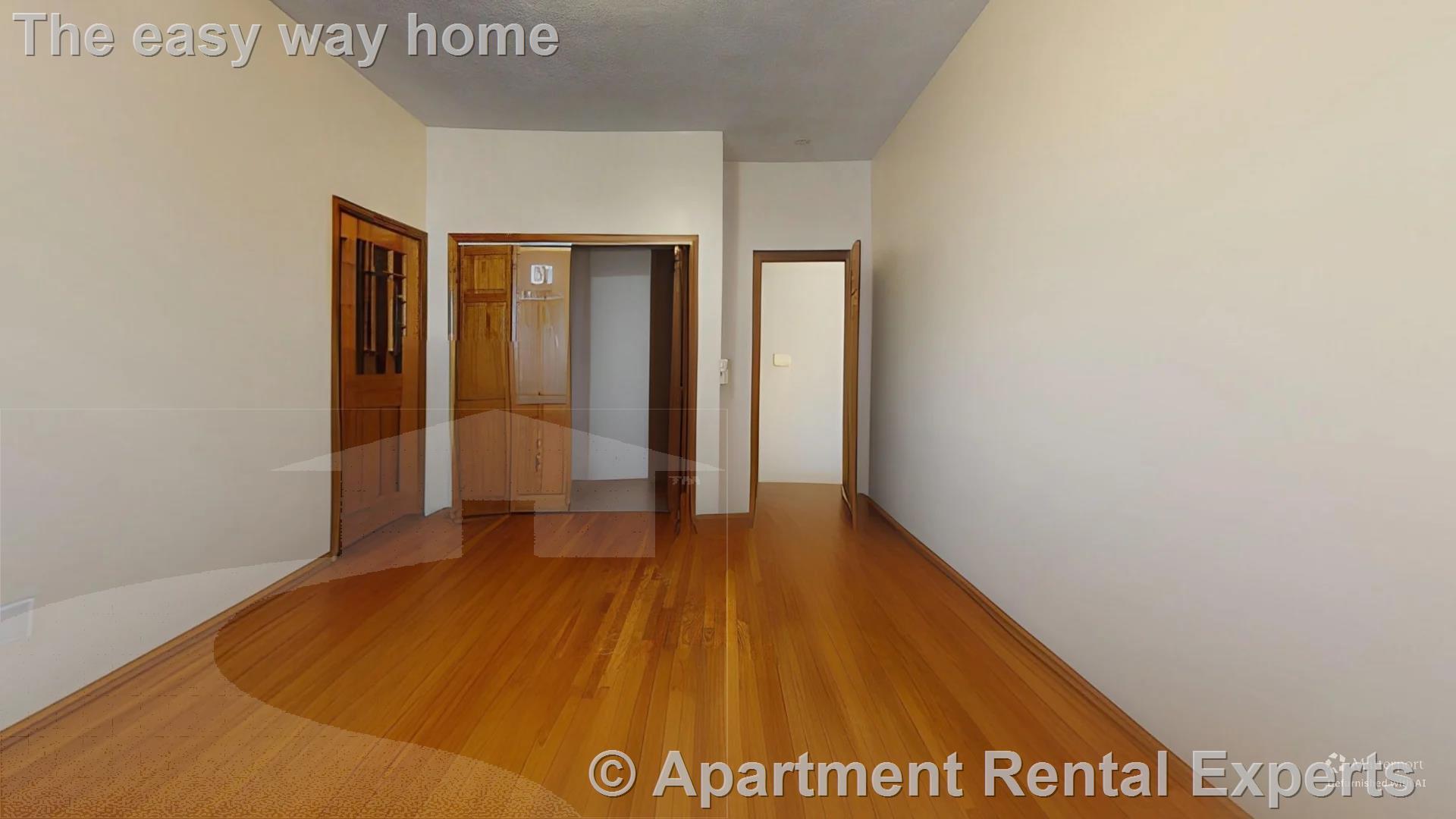 Building Photo - 240 School St