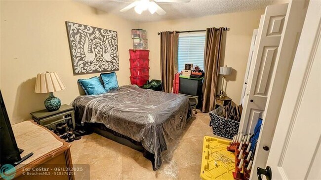 Building Photo - 8105 Nutmeg Way