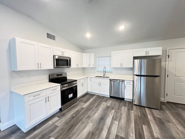 Building Photo - GREAT 3 BD/2BA Home in Ocala!!