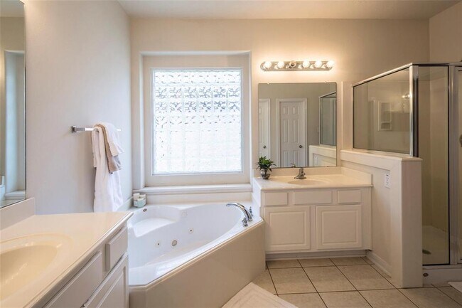 Building Photo - 21914 Hannover Ridge Dr