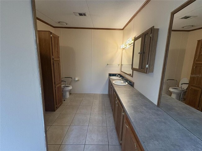 Building Photo - 616 Klickety Klak Ln