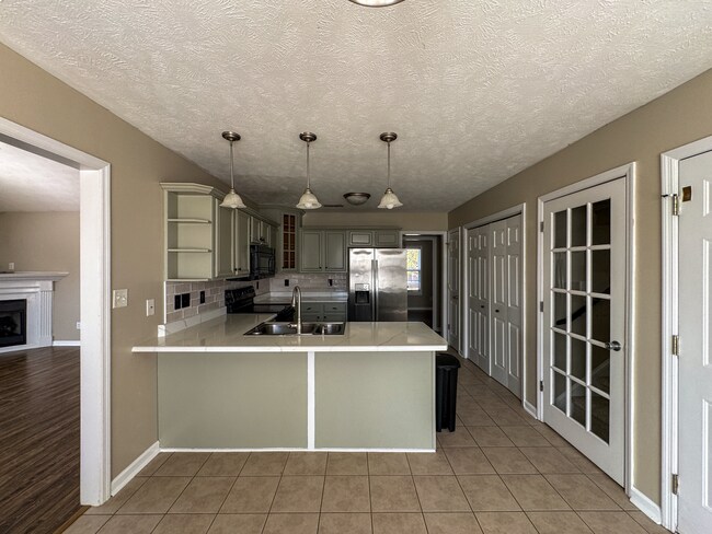 Building Photo - Lovely 3 Bed 2 Bath Home with Bonus Room