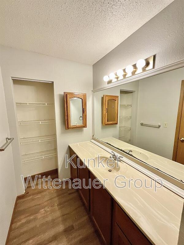 Building Photo - 64 S Cherry Hills