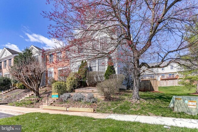 Building Photo - 6388 New Haven Ct