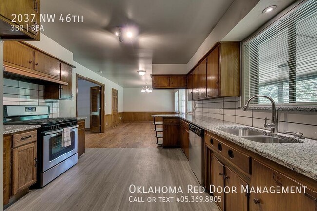Building Photo - 2037 NW 46th-