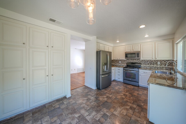 Building Photo - 4394 Mistral Pl