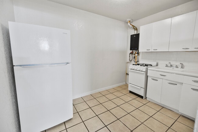 Building Photo - 3914 Thomason Ave