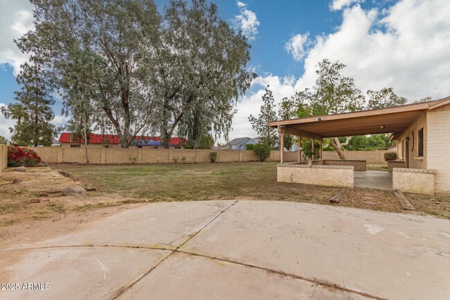 Building Photo - 16043 N 30th Ave