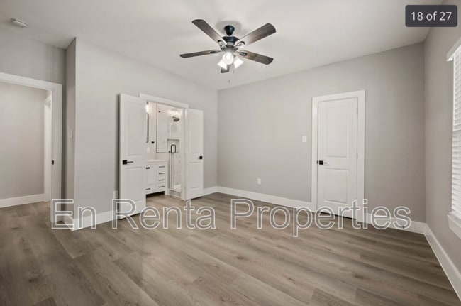 Building Photo - 3329 Hemphill St