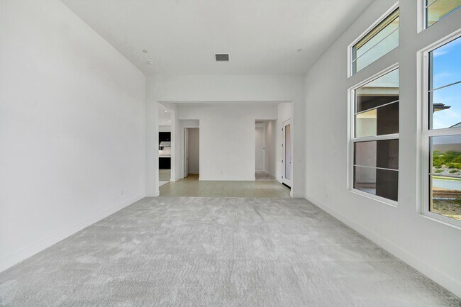 Building Photo - 30000 N Camino los Robles