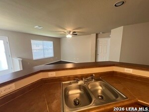 Building Photo - 7627 Ariel Hill