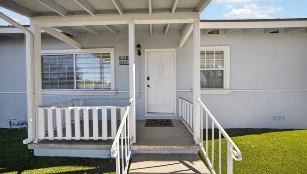 Building Photo - 8100 Bellaire Ave