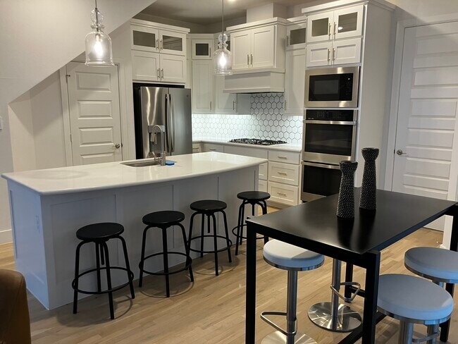 Building Photo - 522 Winners Cir