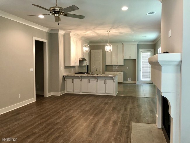 Building Photo - 3 br, 2 bath House - Dutchtown Meadows