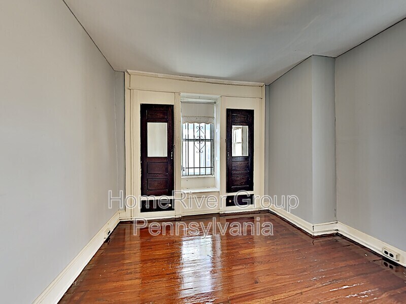 Building Photo - 110 N 61st St