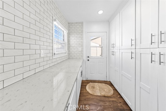 Building Photo - 10717 Cantara St