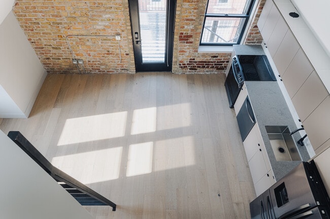 Building Photo - 2228 N Kedzie Blvd