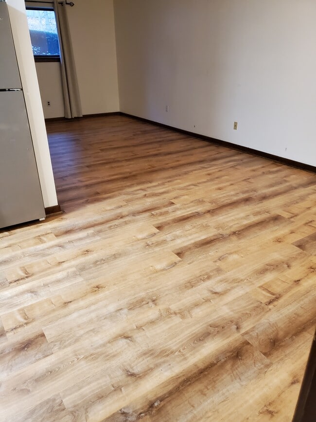 Building Photo - 71 Aiken St