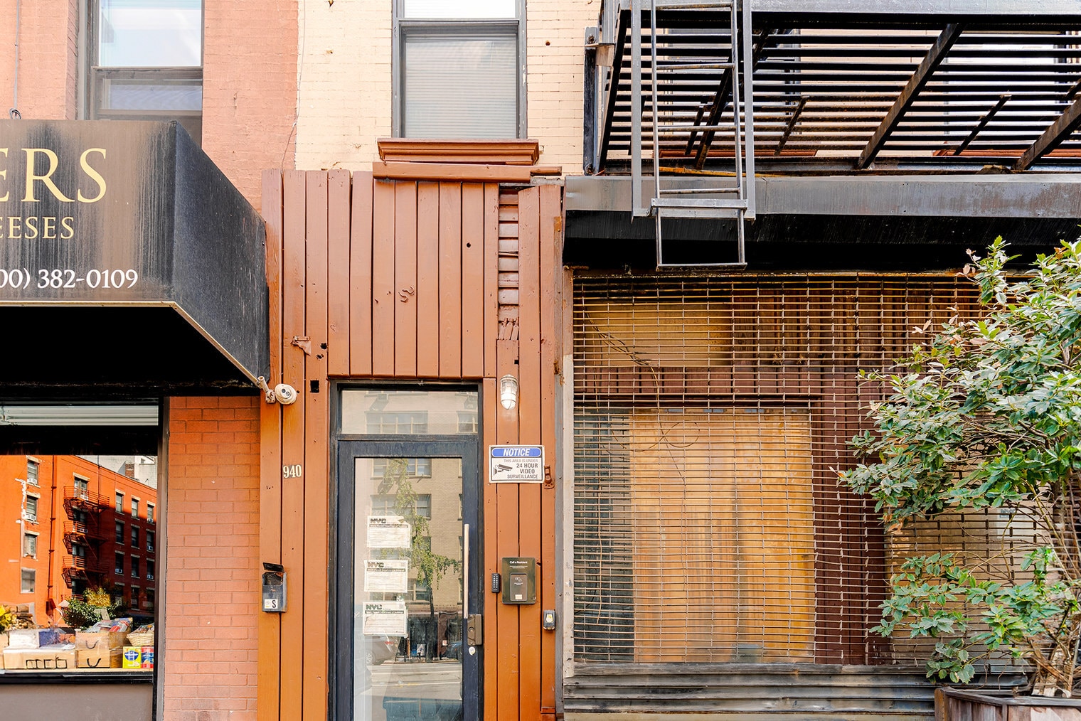 Building Photo - 940 1st Ave