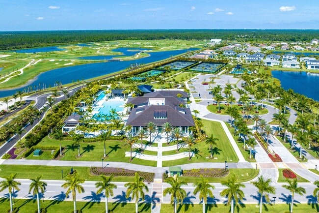 Building Photo - 9256 Crestview Cir