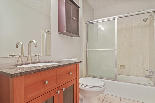 Building Photo - 145 Ambiance Cir