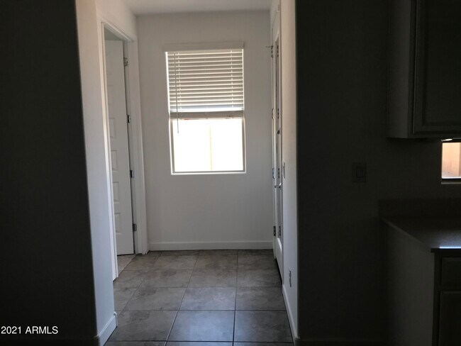 Building Photo - 3819 S 65th Ave