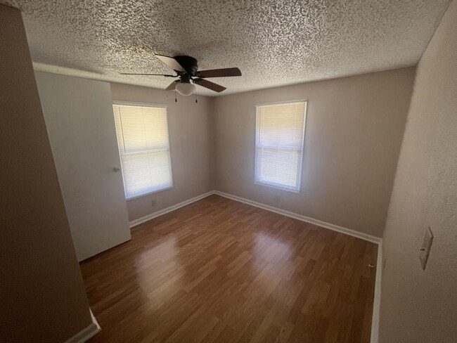 Building Photo - 247 Produce Dr