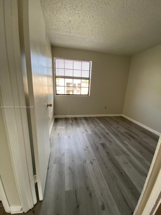 Building Photo - 1149 Independence Trail