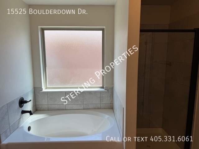 Building Photo - 15525 Boulderdown Dr