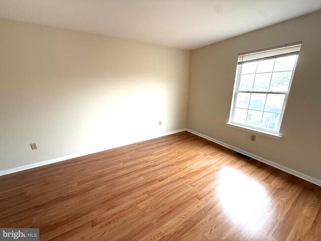 Building Photo - 402 Kiamensi Rd