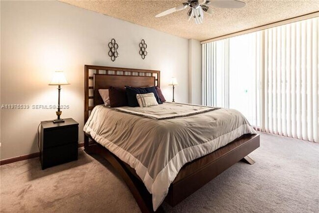 Building Photo - 9341 Collins Ave