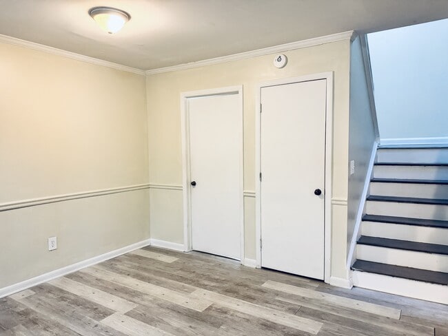 Building Photo - 202 Finley Forest Dr