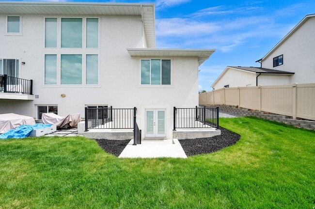 Building Photo - 11676 Dorothy Vista Dr