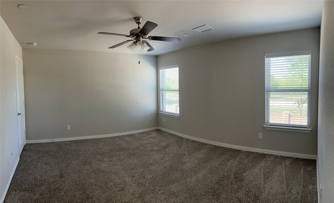 Building Photo - 2400 Greystone Dr