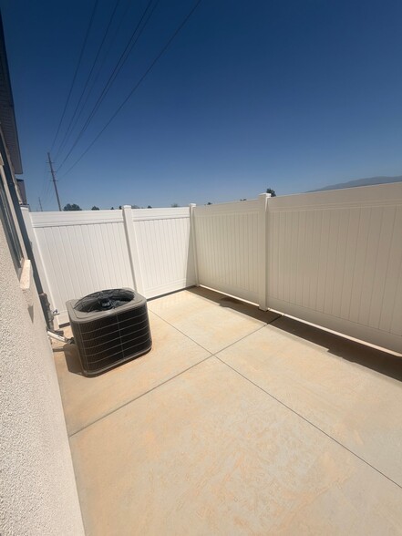 Building Photo - 51 S 4375 W