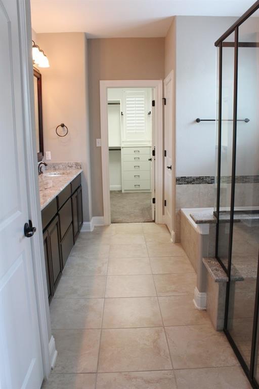 Building Photo - 9308 Villa Norte Dr