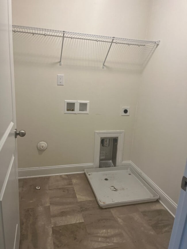 Building Photo - Brick Townhome in Walkertown NC