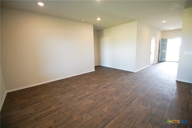 Building Photo - 472 Desert Willow
