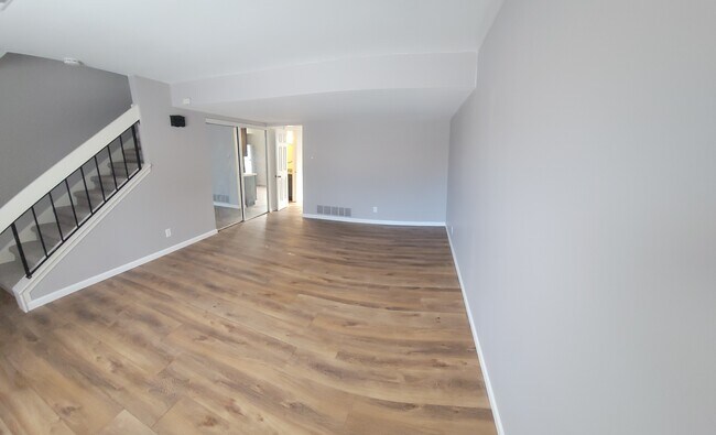 Building Photo - 1901 Nancy Ct