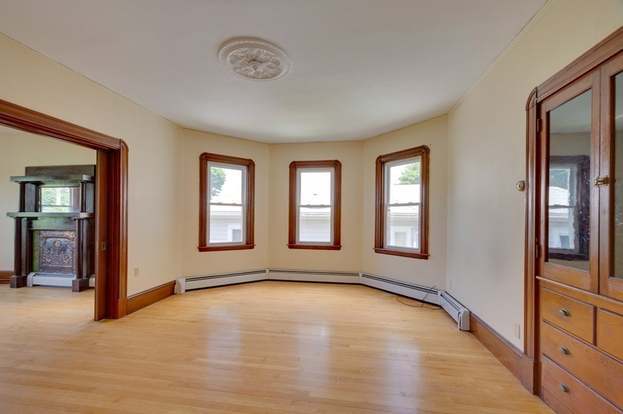 Building Photo - 48 Seaver St