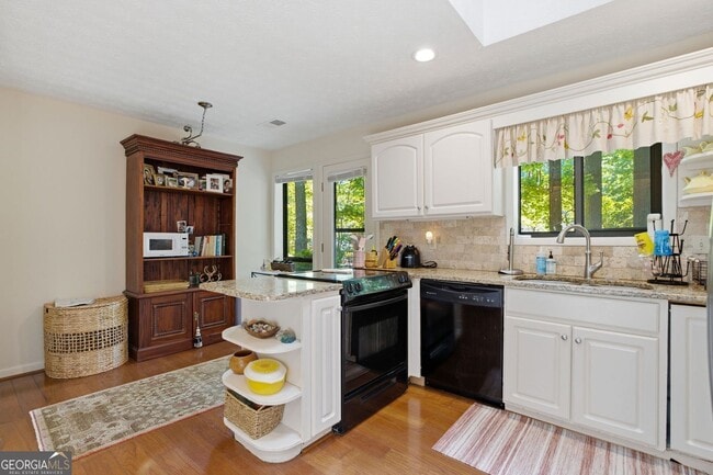 Building Photo - 505 Summerhill Pl