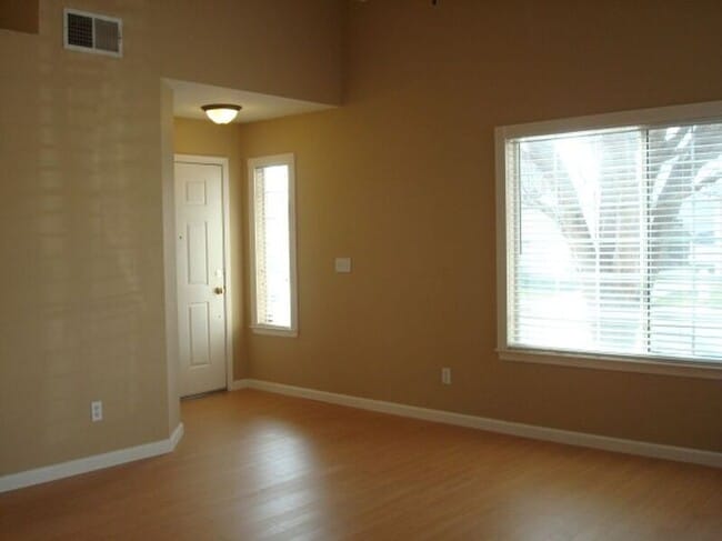 Building Photo - 6777 Alamar Way