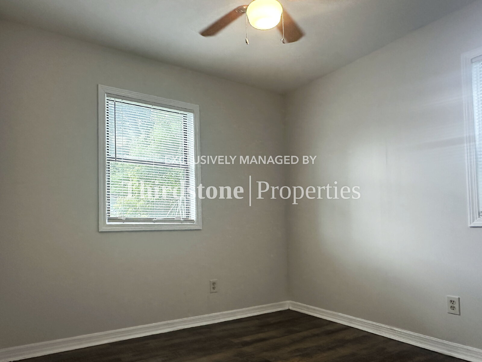 Building Photo - 1173 W 27th St