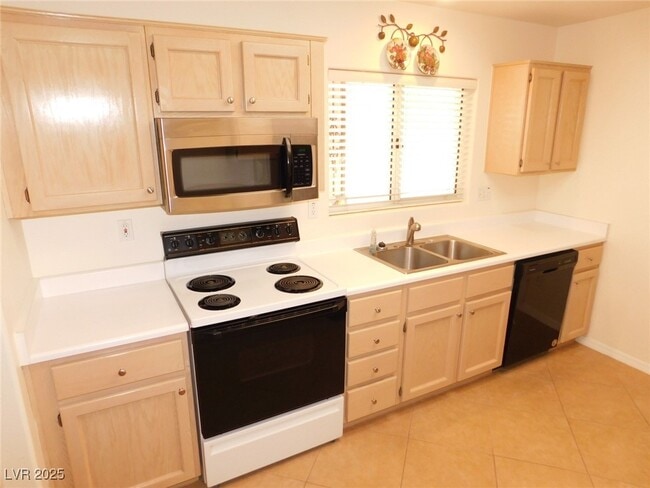 Building Photo - 2517 Banora Point Dr